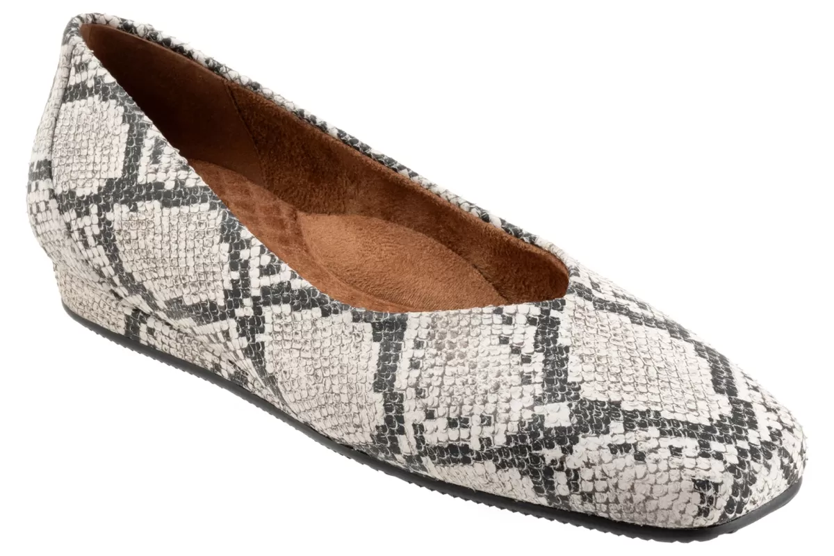 Discount Vellore Women Wide | Standard